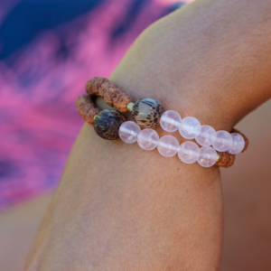 Bracelet rudraksha et quartz rose